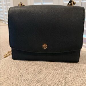 Tory Burch Elegant Black Crossbody Bag with Gold Chain
